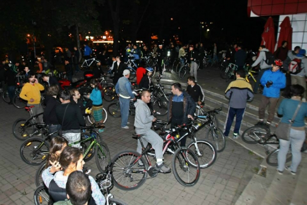 Јована Тозија / Критична маса